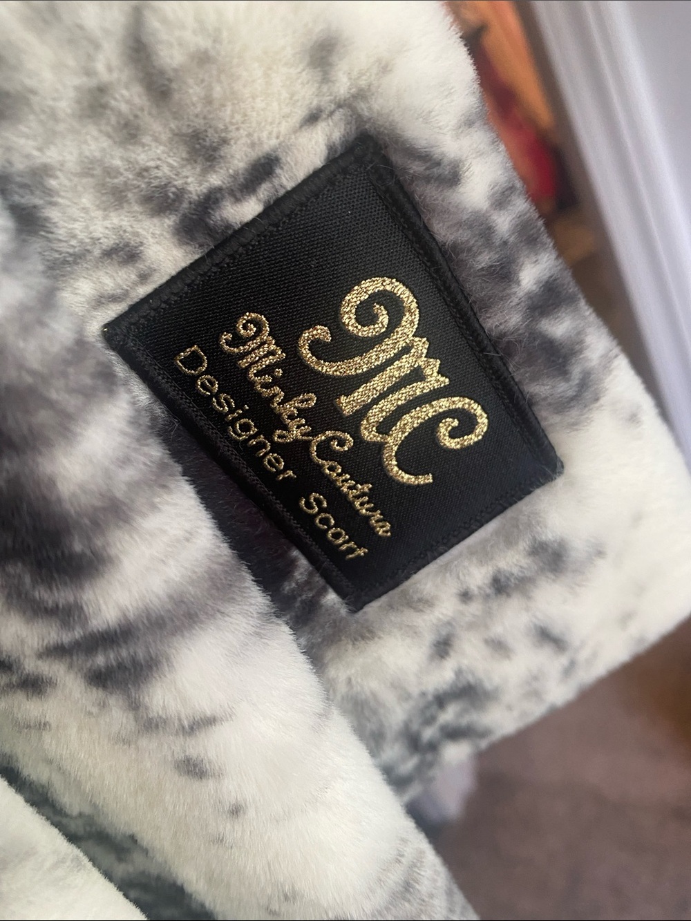MC Designer Faux Fur scarf in Black and White